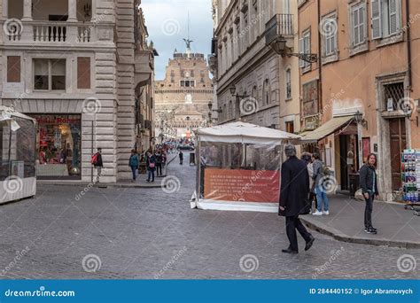 gucci via del banco di santo spirito 12|gucci rome milan.